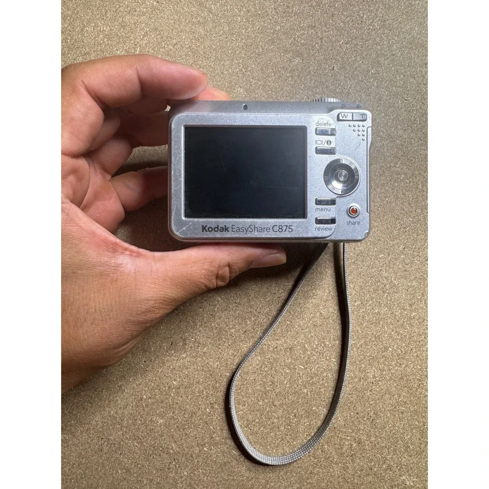 Kodak EasyShare C875 Silver Digital Camera 8.0MP 5X Optical Zoom Schneider Lens